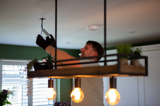 Best Affordable Emergency Electrician  in Town And Country, MO